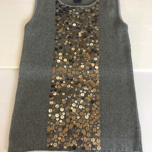 Sleeveless Sweater Top - Picture 2 of 3